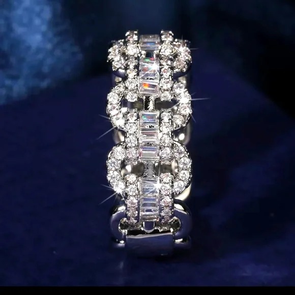 Diamond Ring - Picture 5 of 5